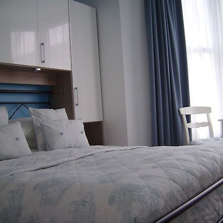 Langdon Villa Guest House Тенбі Екстер'єр фото